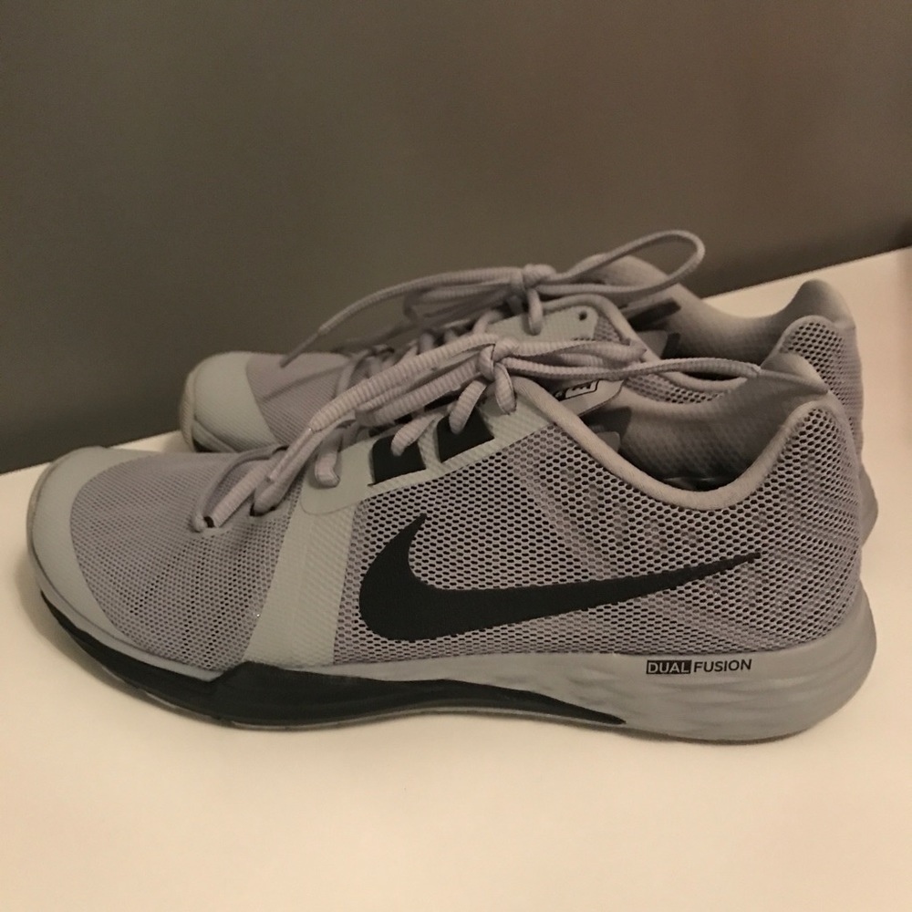 New men’s Nike tennis shoes